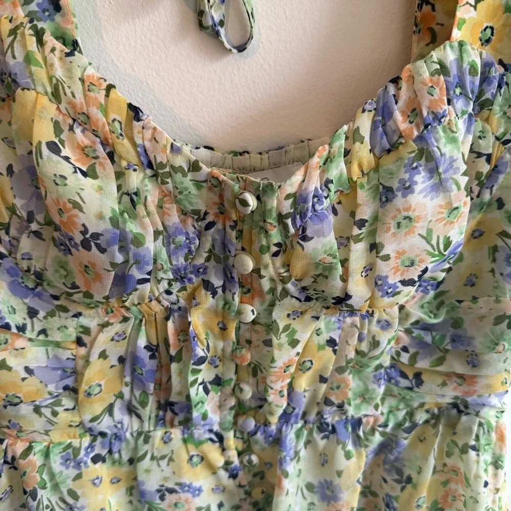 Astr Floral Puff-Sleeve Peplum Milkmaid Babydoll Top in Yellow and Lavender - Picture 4 of 11